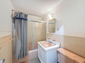 6580 Santona St A16, Coral Gables FL 33146