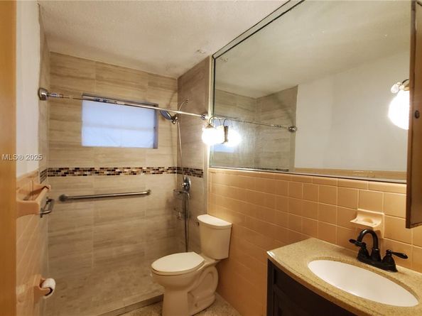4756 SW 7th St, Miami FL 33134