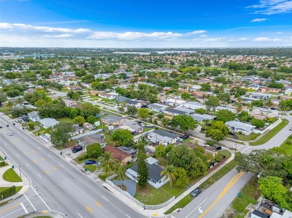 1041 NW 199th St, Miami Gardens FL 33169