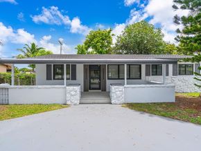 1041 NW 199th St, Miami Gardens FL 33169