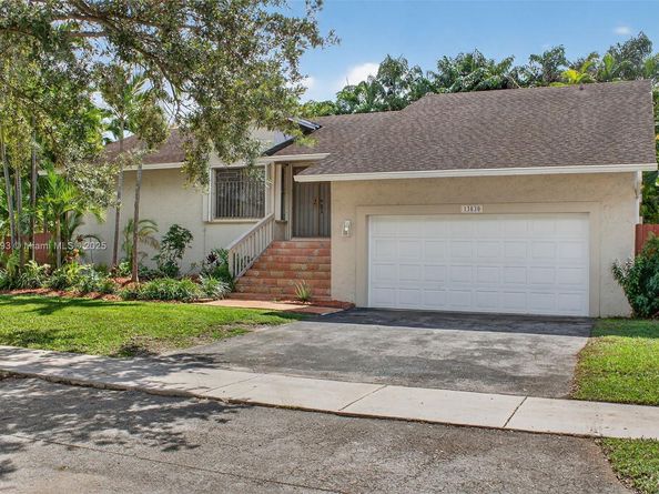13830 SW 108th St, Miami FL 33186