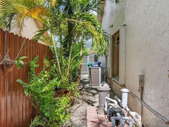 13830 SW 108th St, Miami FL 33186