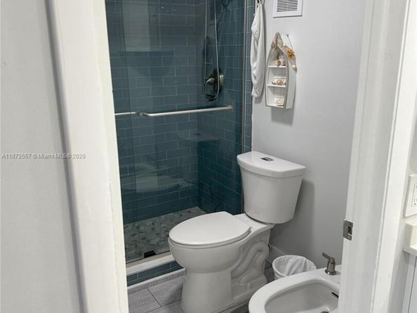 3200 Collins Ave 113, Miami Beach FL 33140