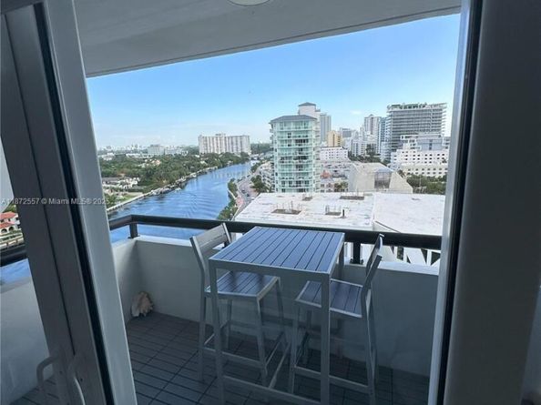3200 Collins Ave 113, Miami Beach FL 33140
