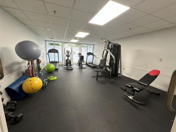 3200 Collins Ave 113, Miami Beach FL 33140