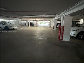 3200 Collins Ave 113, Miami Beach FL 33140