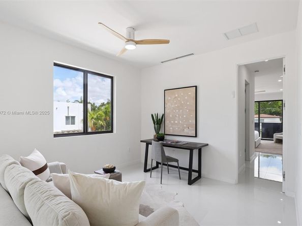 1152 SW 22nd Ter, Miami FL 33129