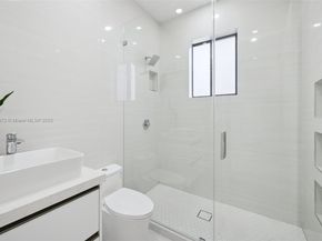 1152 SW 22nd Ter, Miami FL 33129