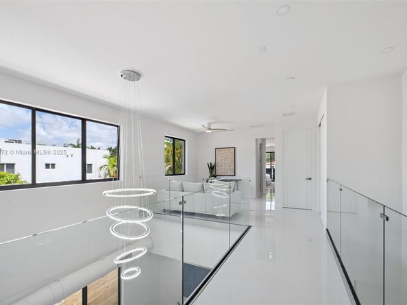 1152 SW 22nd Ter, Miami FL 33129