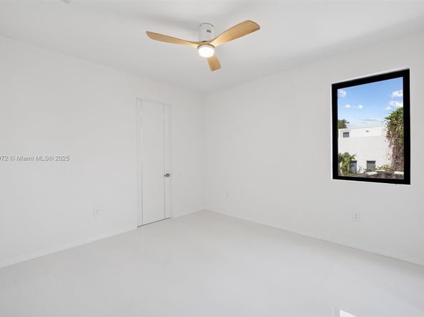 1152 SW 22nd Ter, Miami FL 33129
