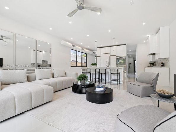 1152 SW 22nd Ter, Miami FL 33129