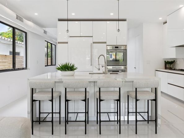 1152 SW 22nd Ter, Miami FL 33129