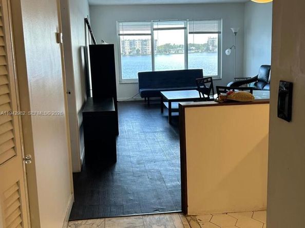 1150 NE 191st St 45, Miami FL 33179