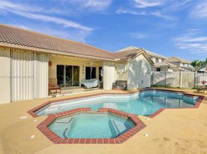 5421 Hawkes Bluff Ave, Davie FL 33331