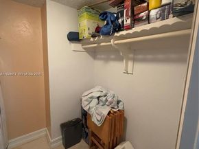 4270 NW 40th St 202, Lauderdale Lakes FL 33319