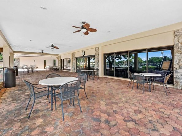 137 Essex Rd 328, Hollywood FL 33024
