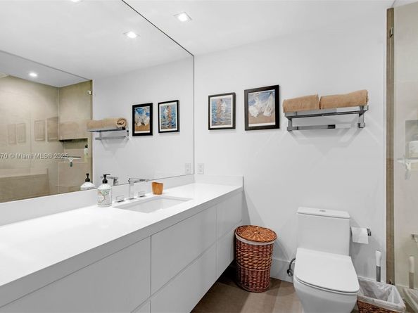 2815 Regatta Ave, Miami Beach FL 33140