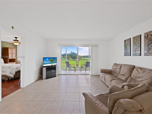 12701 SW 13th St 310F, Pembroke Pines FL 33027