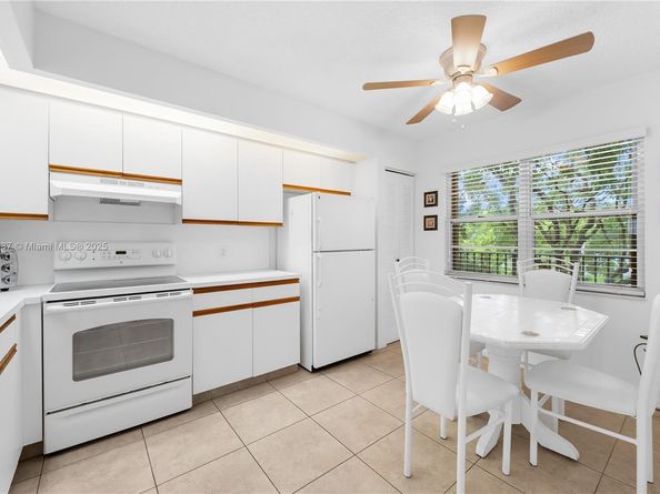 12701 SW 13th St 310F, Pembroke Pines FL 33027