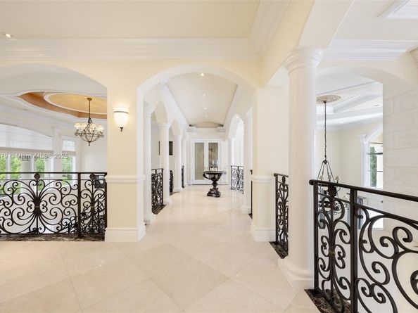 7245 SW 104th St, Pinecrest FL 33156