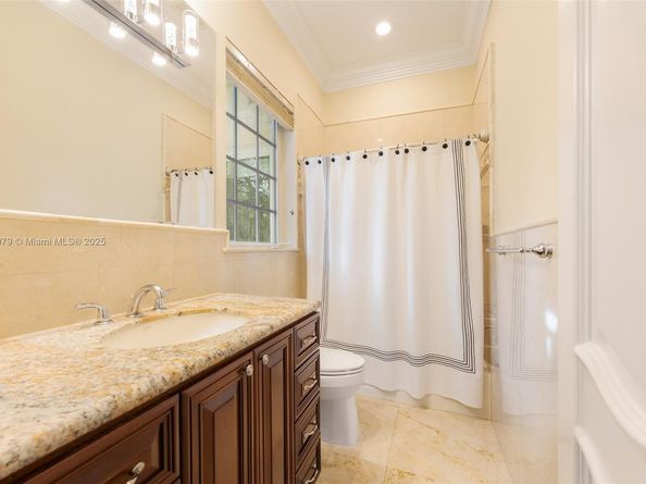 7245 SW 104th St, Pinecrest FL 33156
