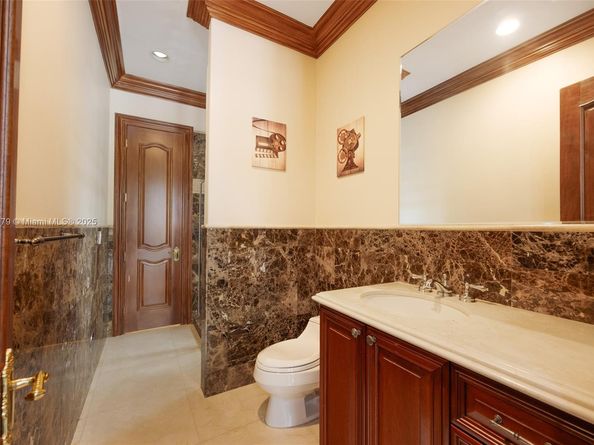 7245 SW 104th St, Pinecrest FL 33156