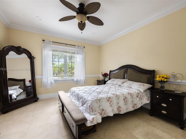 7245 SW 104th St, Pinecrest FL 33156