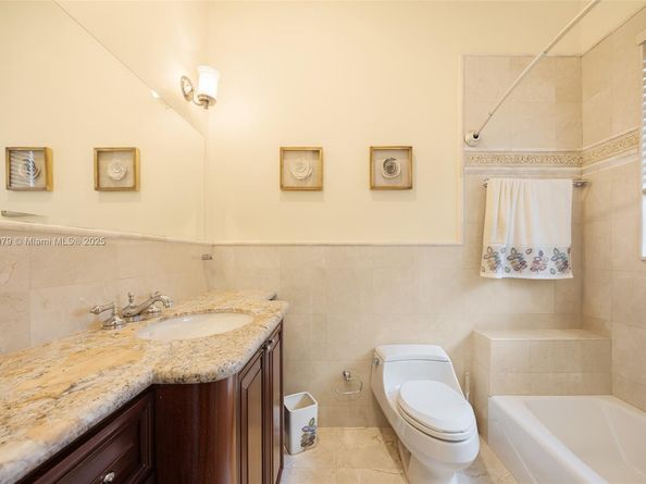 7245 SW 104th St, Pinecrest FL 33156
