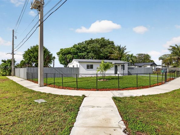 14700 SW 302nd St, Homestead FL 33033