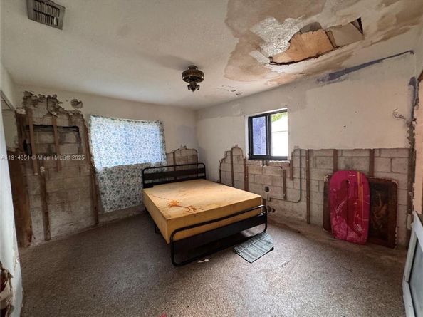 2401 SW 50th Ter, Fort Lauderdale FL 33317