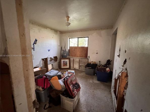 2401 SW 50th Ter, Fort Lauderdale FL 33317