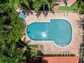 9852 NW 3rd Ct 1, Plantation FL 33324