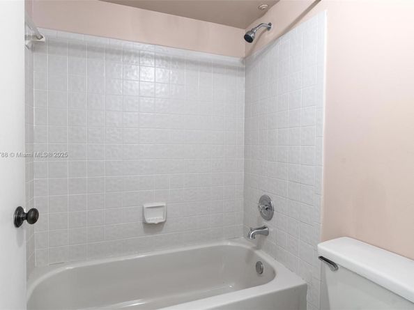 9852 NW 3rd Ct 1, Plantation FL 33324