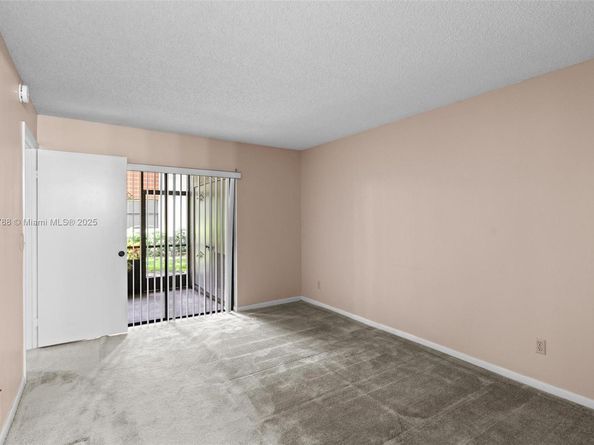 9852 NW 3rd Ct 1, Plantation FL 33324