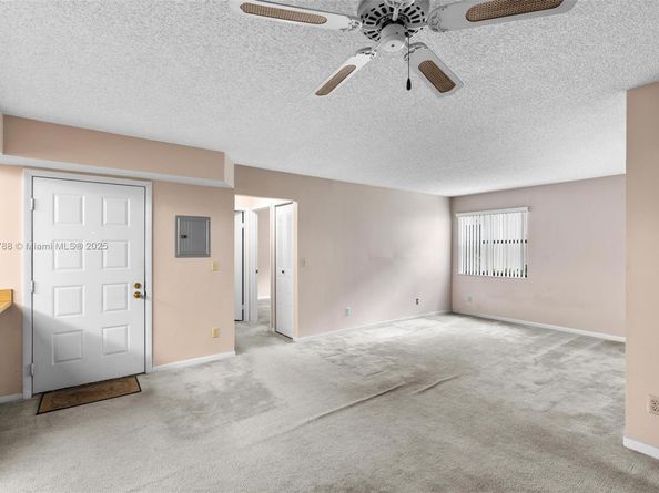9852 NW 3rd Ct 1, Plantation FL 33324