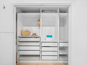 50 S Pointe Dr 509, Miami Beach FL 33139