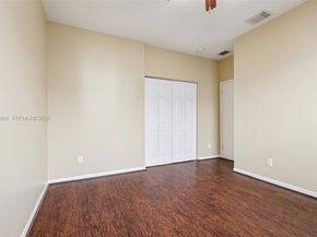 2142 NW 77th Ter, Pembroke Pines FL 33024