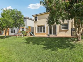 2142 NW 77th Ter, Pembroke Pines FL 33024