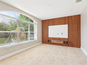 2142 NW 77th Ter, Pembroke Pines FL 33024