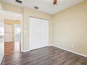 2142 NW 77th Ter, Pembroke Pines FL 33024