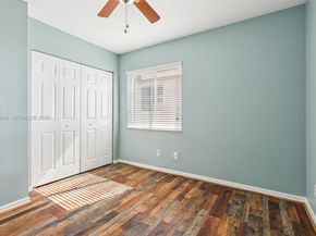 2142 NW 77th Ter, Pembroke Pines FL 33024