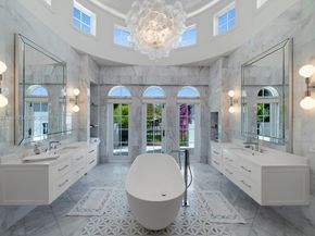 5763 Pine Tree Dr, Miami Beach FL 33140