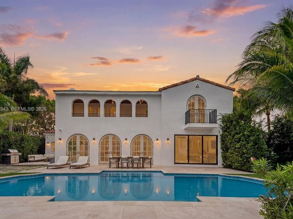 5763 Pine Tree Dr, Miami Beach FL 33140