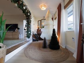 734 NW 75th St, Miami FL 33150