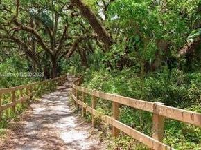 9271 Arborwood Cir, Davie FL 33328
