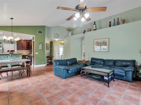 9271 Arborwood Cir, Davie FL 33328