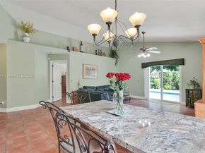9271 Arborwood Cir, Davie FL 33328