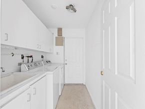 620 NW 104th Ave, Coral Springs FL 33071