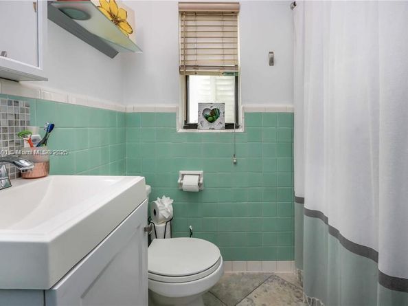 1516 Funston St, Hollywood FL 33020