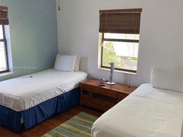 1516 Funston St, Hollywood FL 33020